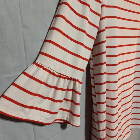 Lime n Chili EUC Bell Sleeved Tunic Top, Size Large, Super Soft! - Picture 4 of 5